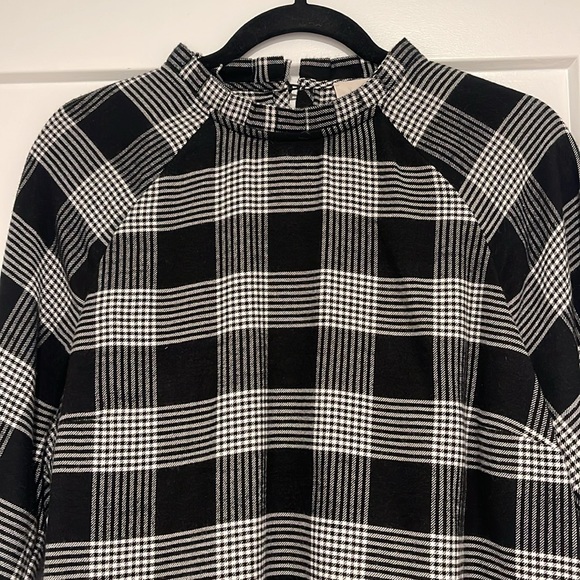 Loft Longsleeve Checkered Print Top - Picture 2 of 8